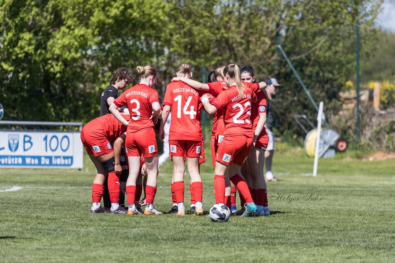 Bild 192 - F TSV Zarpen - Holstein Kiel II : Ergebnis: 2:6